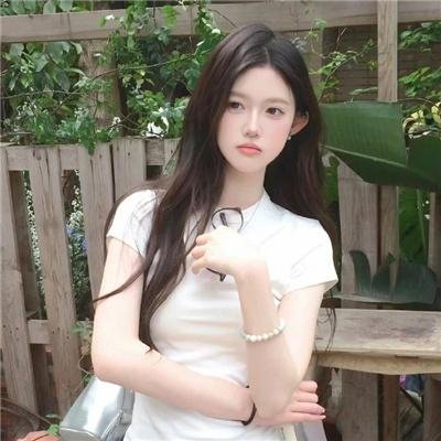 飘动的红丝带